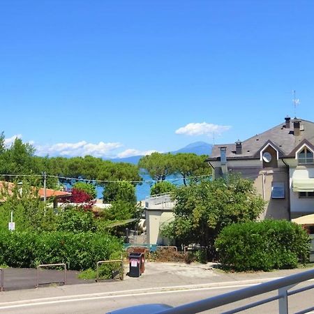 Holiday House Al Porto View Lake Peschiera del Garda Bagian luar foto