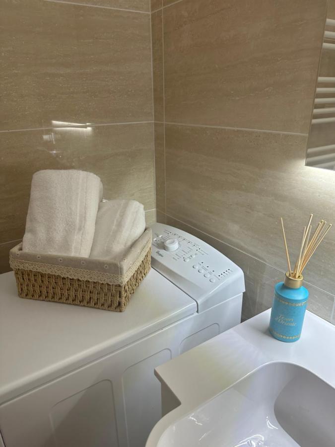 Holiday House Al Porto View Lake Peschiera del Garda Bagian luar foto