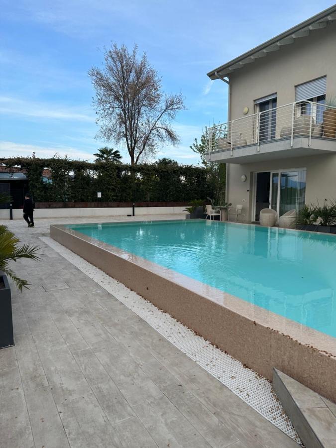 Holiday House Al Porto View Lake Peschiera del Garda Bagian luar foto